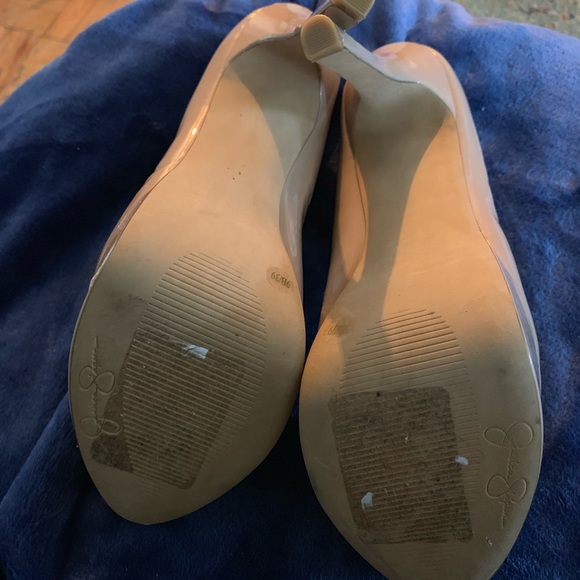 Pumps - Picture 3 of 6